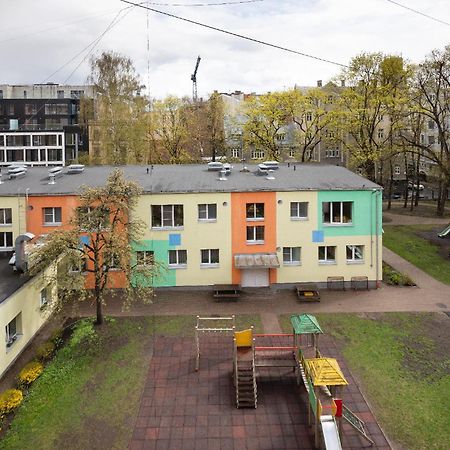 Brivibas Yard Apartment With Parking In City Center Riga Dış mekan fotoğraf