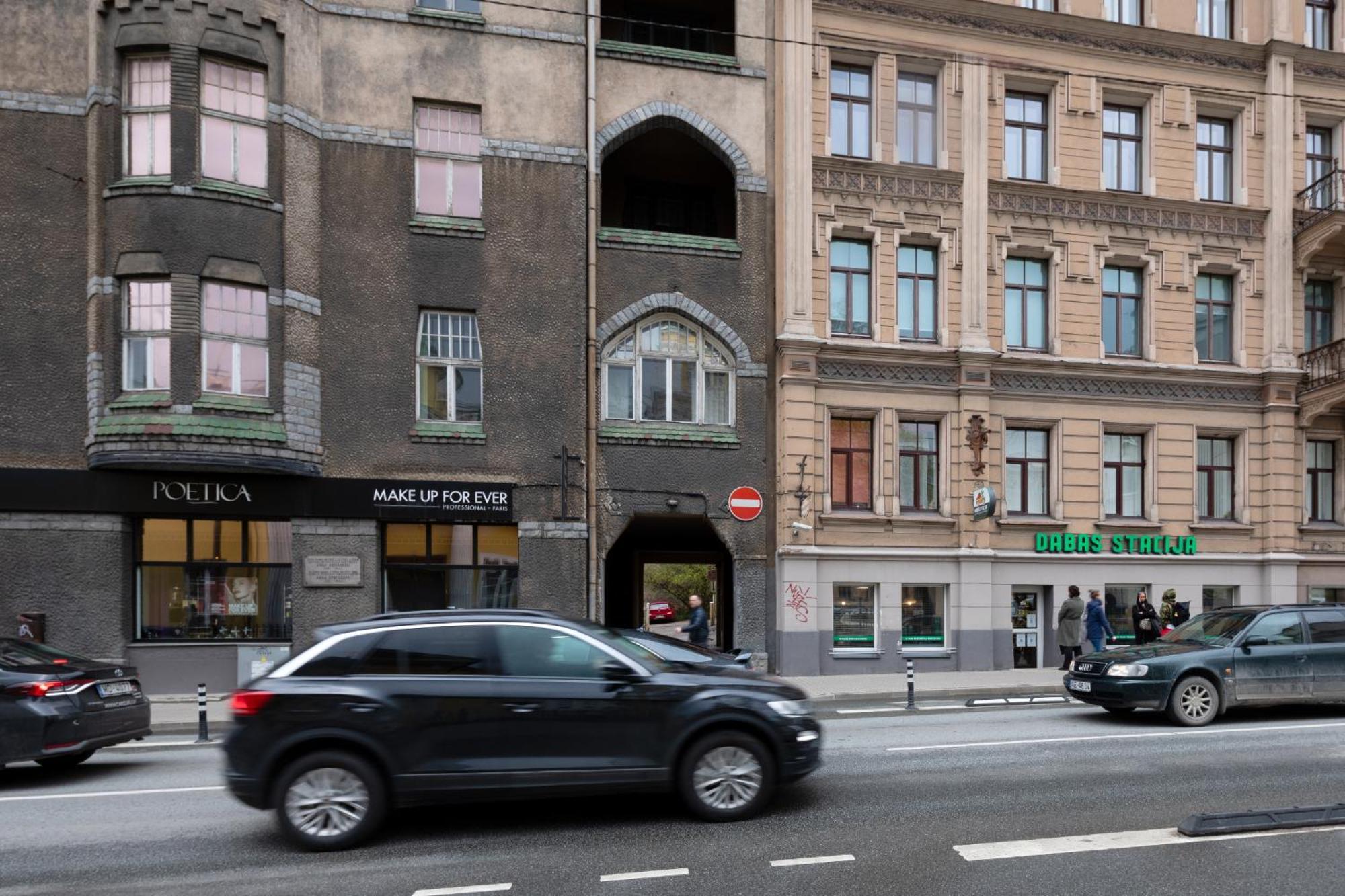 Brivibas Yard Apartment With Parking In City Center Riga Dış mekan fotoğraf
